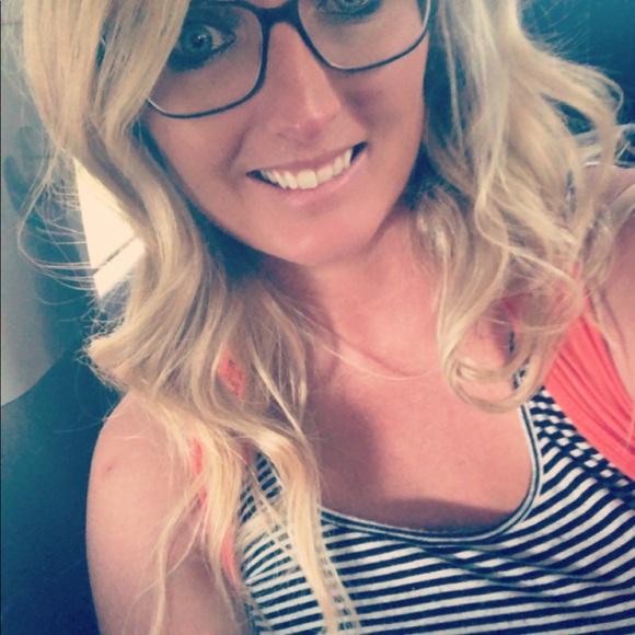 Meet your Posher, Brooke - Picture 13 of 16